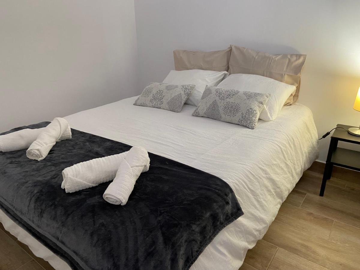 Apartamento Cruz Roja C Sevilla Exteriör bild