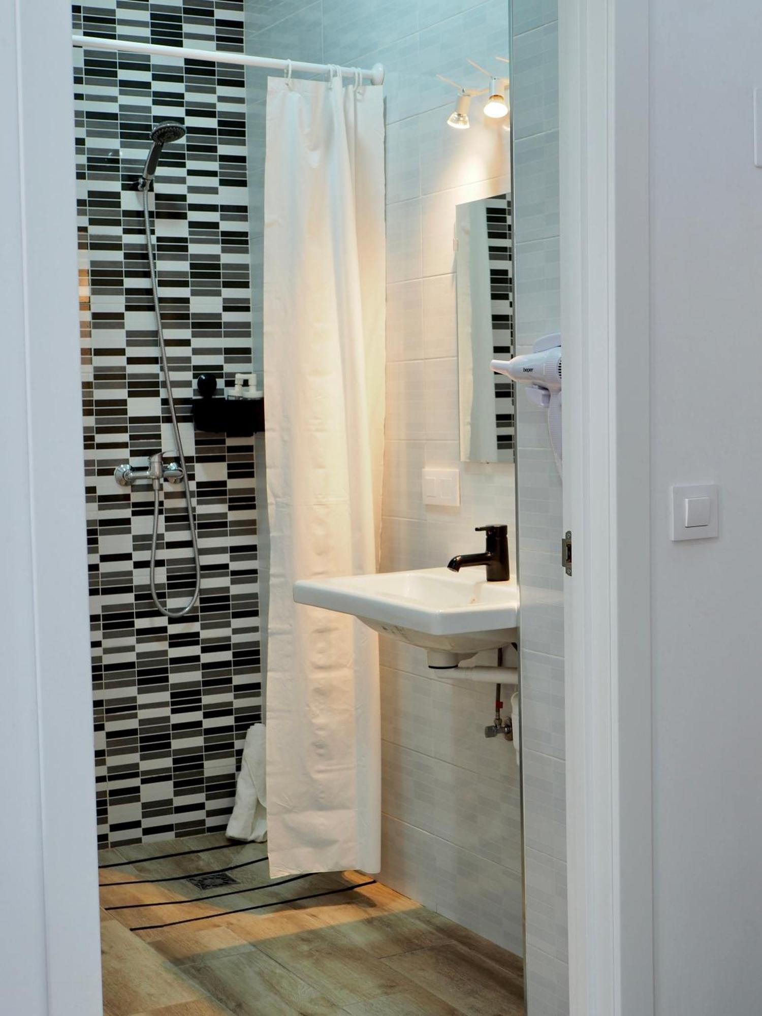 Apartamento Cruz Roja C Sevilla Exteriör bild
